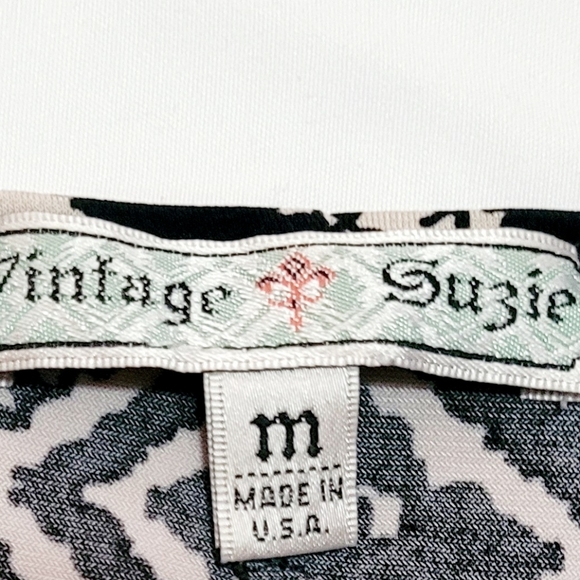 Vintage Suzie Blouse Top Womens Size Medium Geometric Patterns USA - Picture 3 of 6